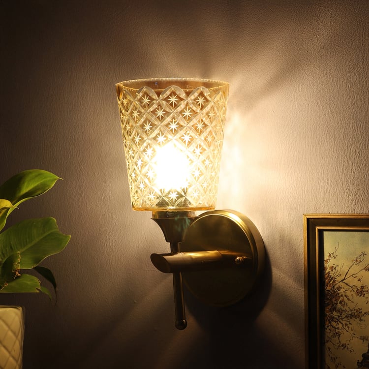 VEDAS Imperial Glass Star Patterned Wall Light