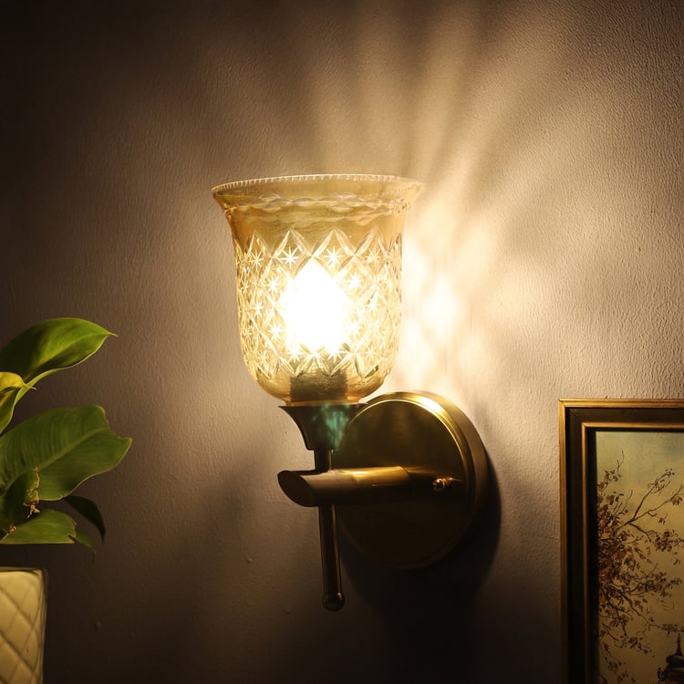 VEDAS Imperial Glass Patterned Wall Light