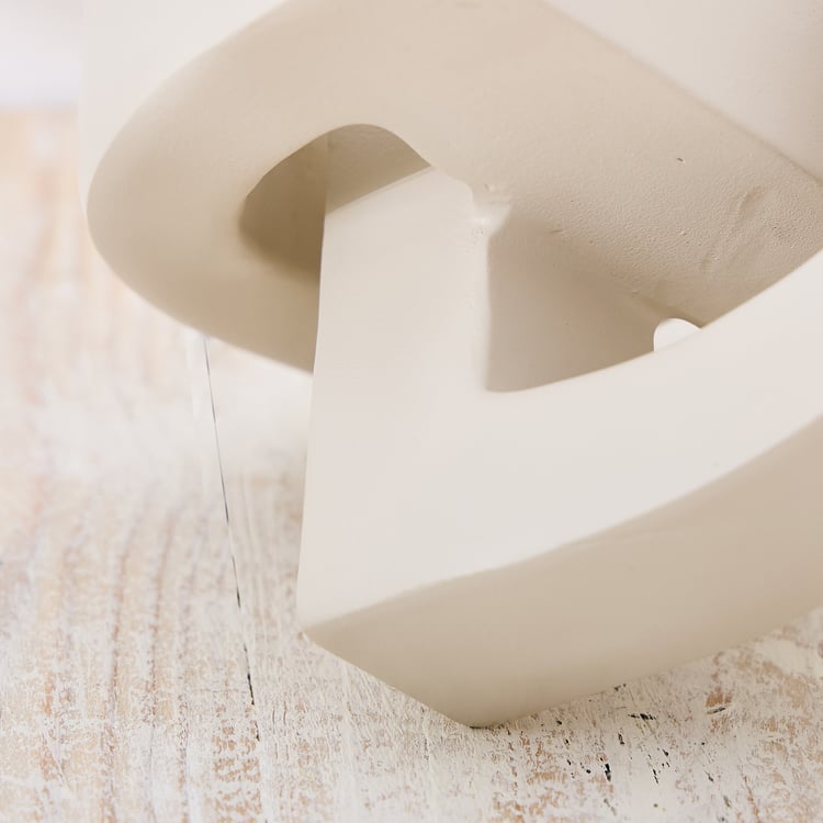 Nesta Polyresin Infinity Link Figurine