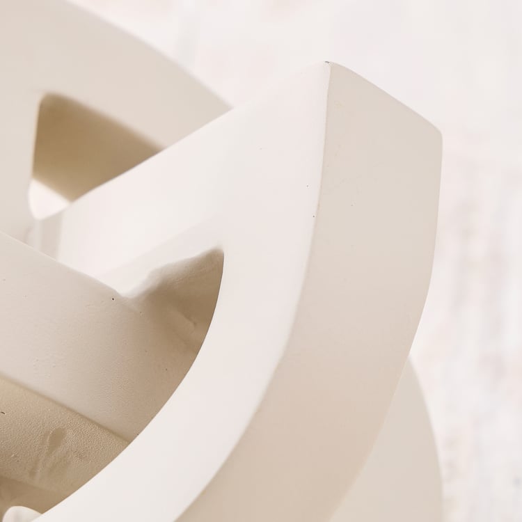 Nesta Polyresin Infinity Link Figurine
