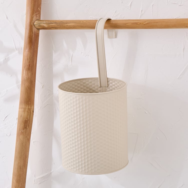 Nesta Rustica Metal Hanging Planter