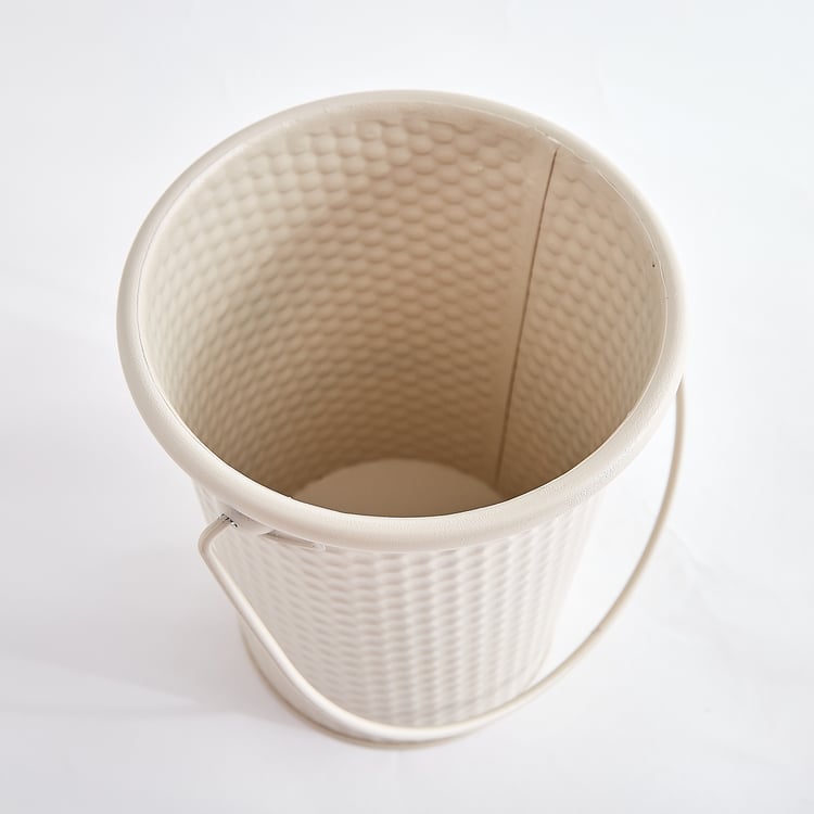 Nesta Garden Rustica Metal Hammered Planter with Handle