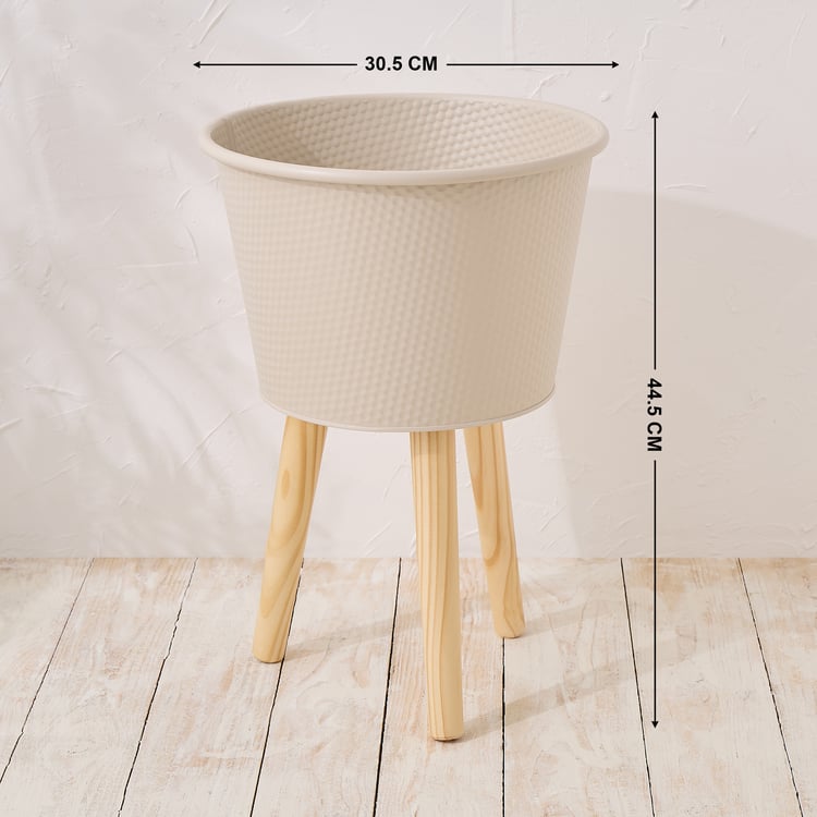 Nesta Rustica Metal Floor Planter with Legs