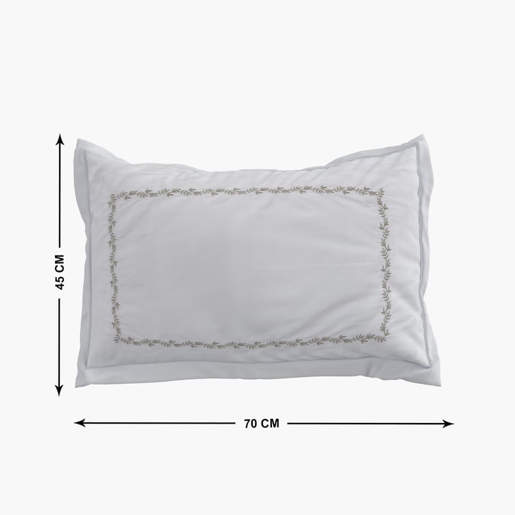 Hotel Luxe Wreath Set of 2 Embroidered Pillow Covers - 70x45cm