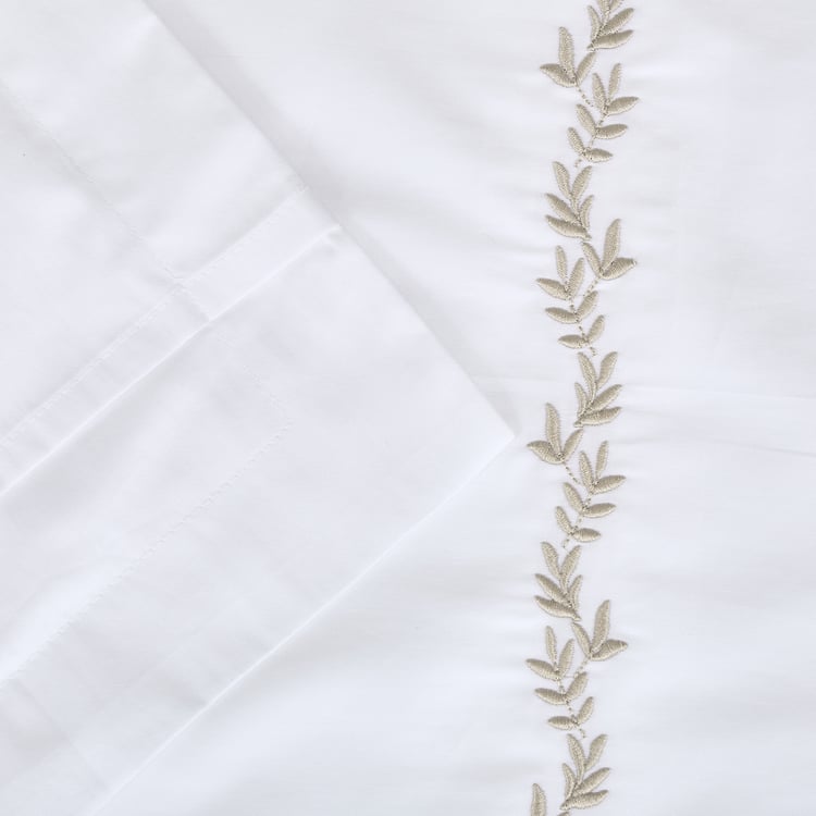 Hotel Luxe Wreath Set of 2 Embroidered Pillow Covers - 70x45cm