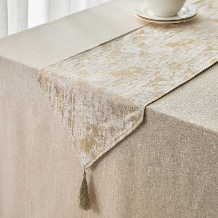 Corscia Glimmer Jacquard Table Runner