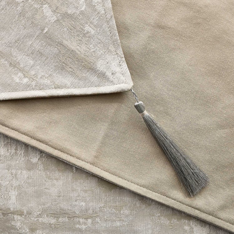 Corscia Glimmer Jacquard Table Runner