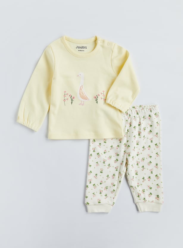 Juniors Printed T-shirt And Joggers Set