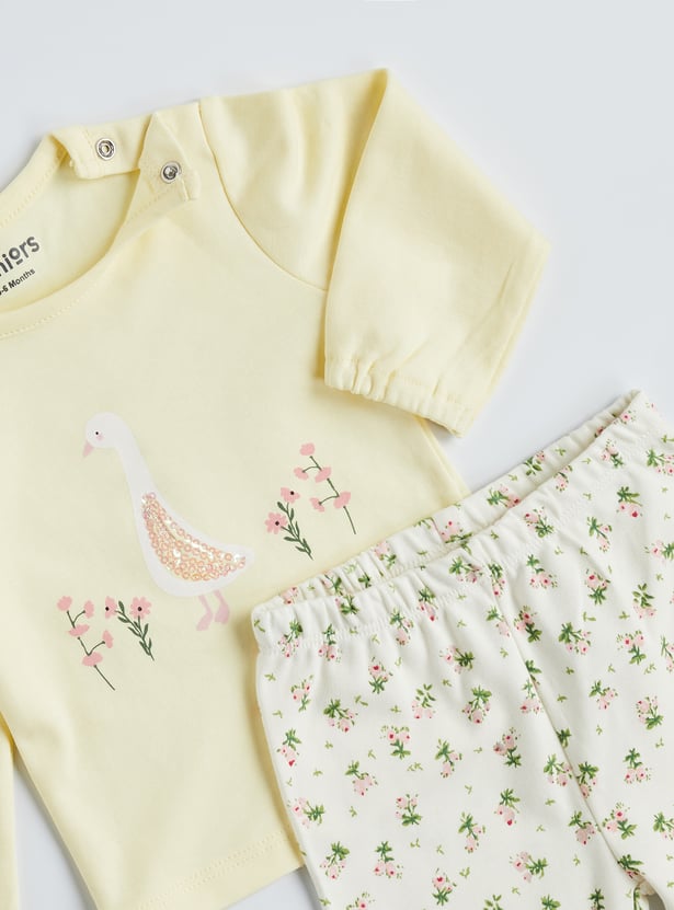 Juniors Printed T-shirt And Joggers Set