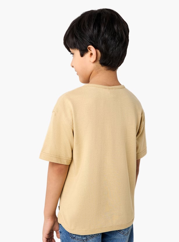 Juniors Textured Henley Neck T-shirt with Short Sleeves