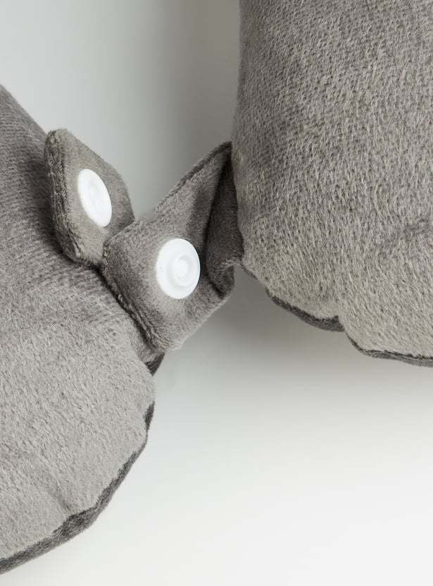 Juniors Cat Applique Neck Pillow