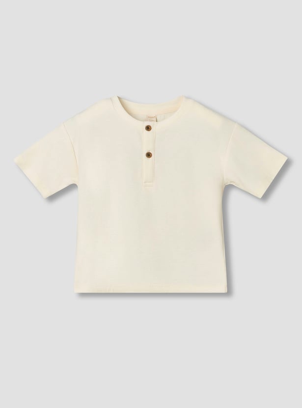 Giggles Solid T-shirt and Dungaree Set