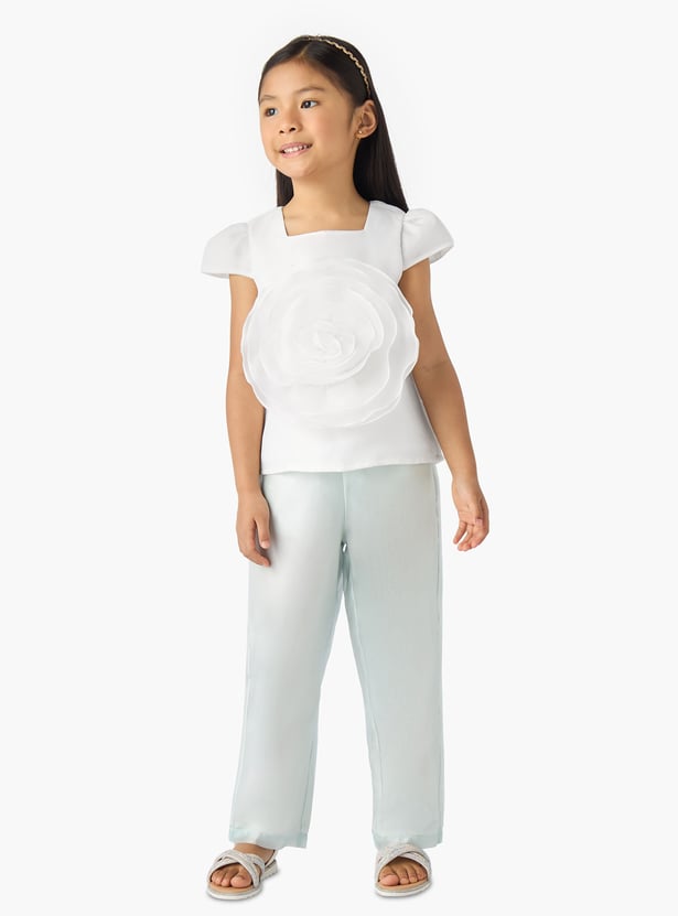 Juniors Floral Applique Top