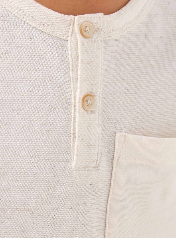 Juniors Textured T-shirt