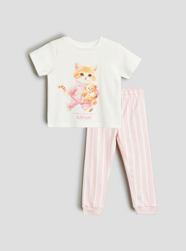 Juniors Printed T-shirt and Joggers Set