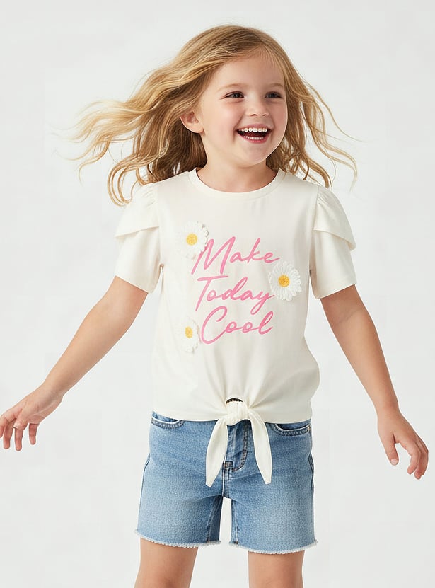 Juniors Floral Applique T-shirt