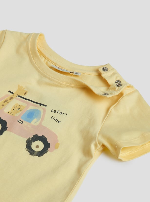 Juniors Graphic Printed T-shirt