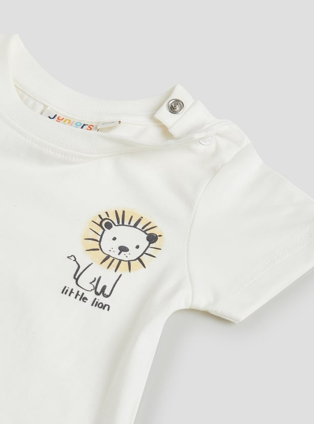 Juniors Graphic Printed T-shirt