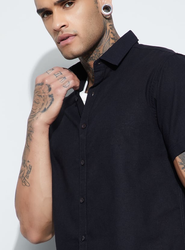 FAME FOREVER Solid Slim Fit Shirt