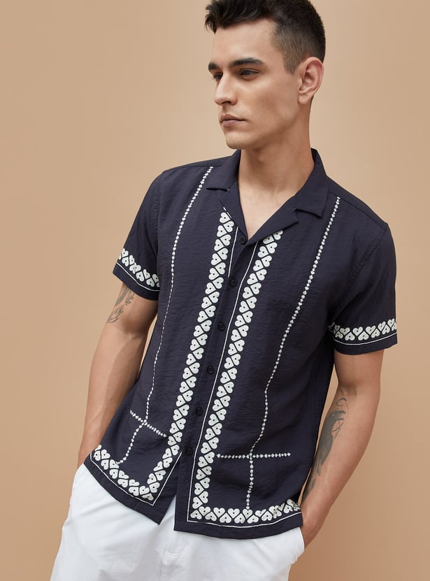 CODE UNWIND Striped Slim Fit Casual Shirt