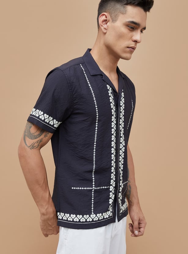 CODE UNWIND Striped Slim Fit Casual Shirt