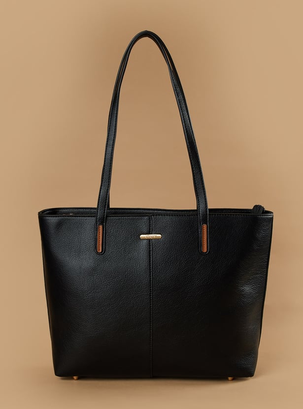 GINGER Textured Shoulder Bag