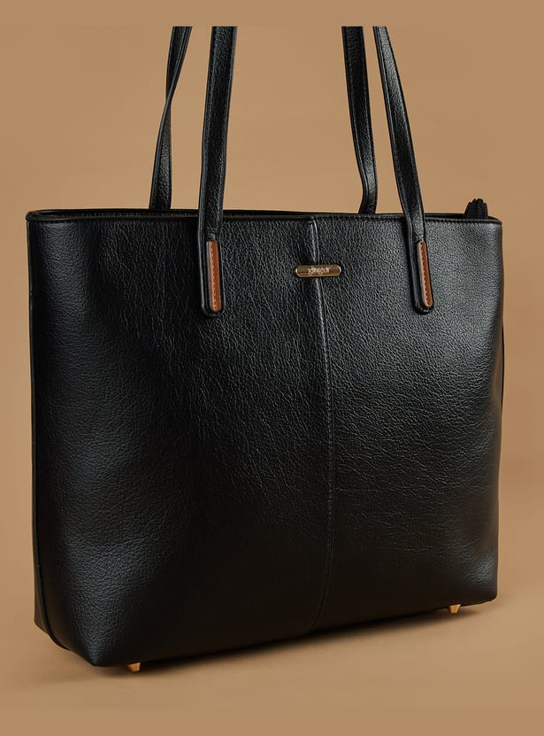 GINGER Textured Shoulder Bag