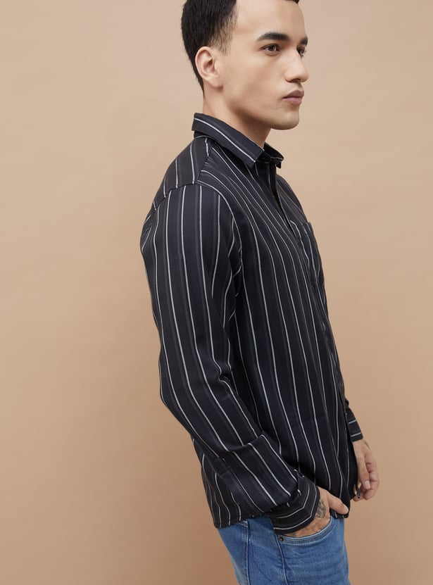 FAME FOREVER Striped Smart Fit Shirt