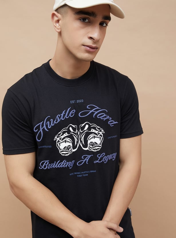 FAME FOREVER Embroidered T-shirt