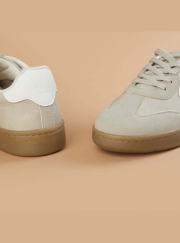 GINGER Sneakers with Contrast Ovelays