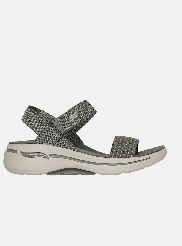 SKECHERS Go Walk Arch Fit Floaters