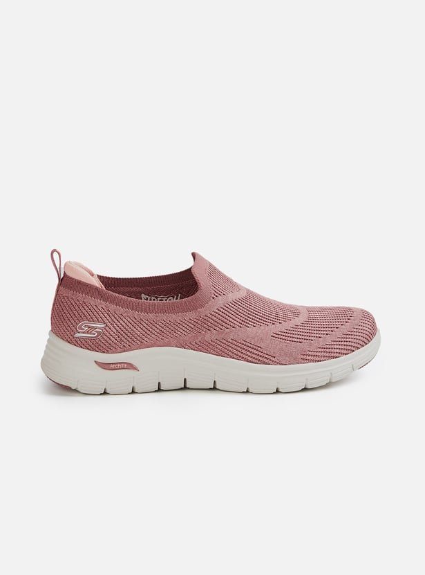 SKECHERS Arch-Fit Vista Inspiration Mesh Knit Slip-On Sports Shoes