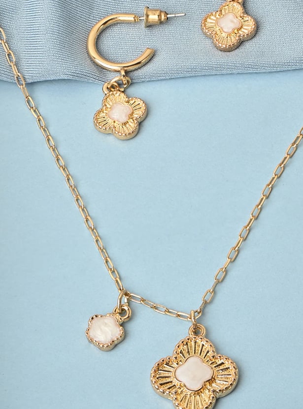 TONIQ Floral Design Necklace and Earrings Set