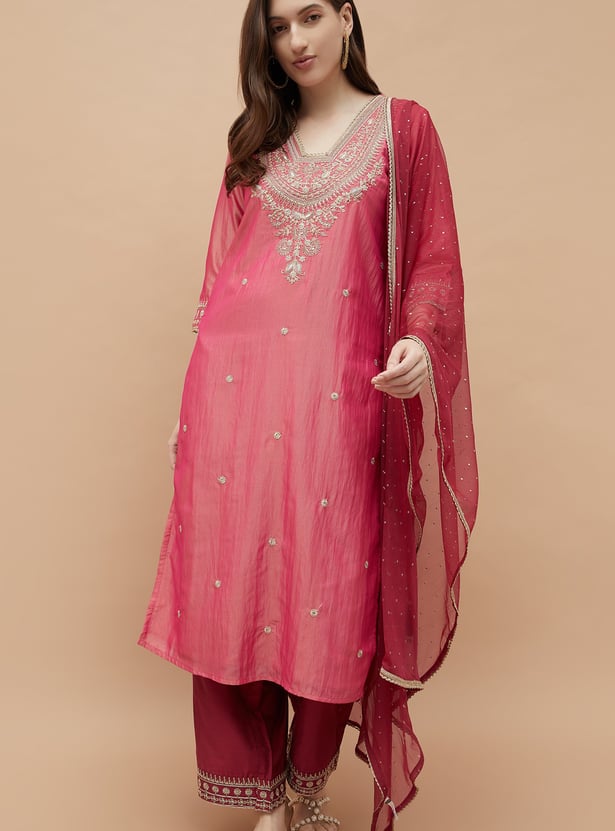MELANGE Embroidered Kurta Set