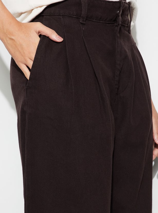FAME FOREVER Pleated Darkwashed Jeans