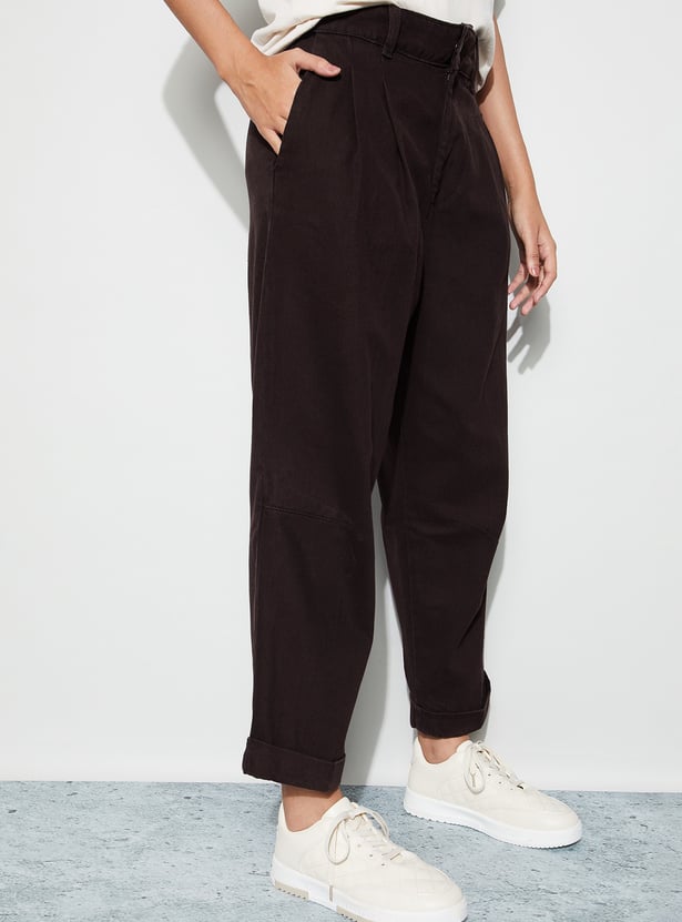 FAME FOREVER Pleated Darkwashed Jeans