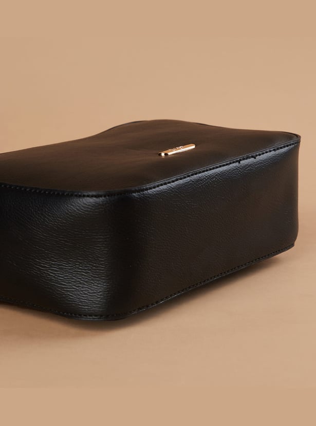 GINGER Solid Shoulder Bag with Charm