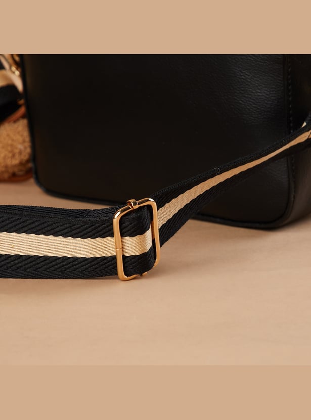 GINGER Solid Shoulder Bag with Charm