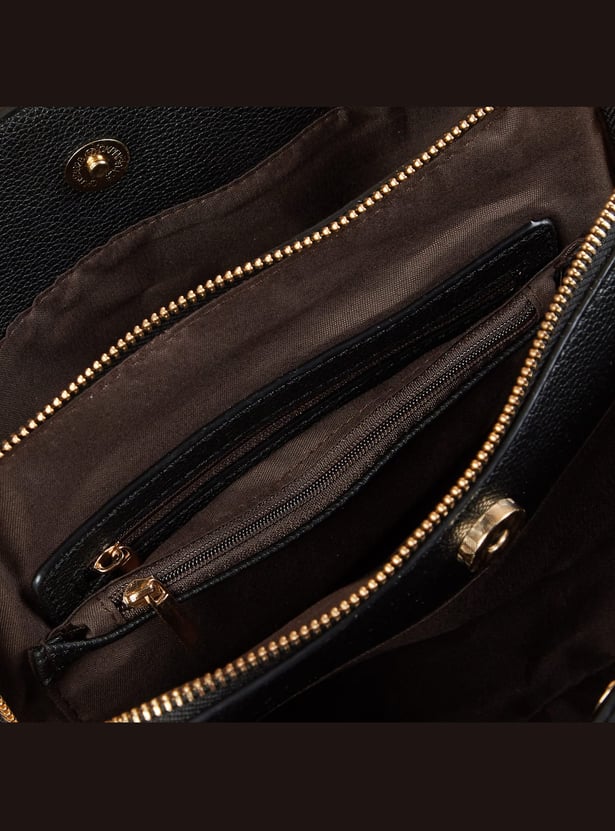 GINGER Textured Handheld Bag