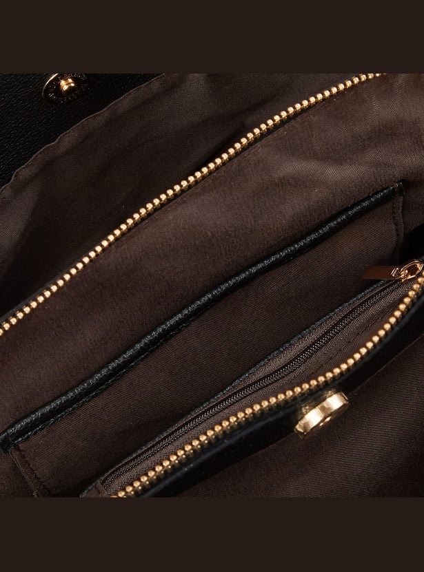 GINGER Textured Handheld Bag
