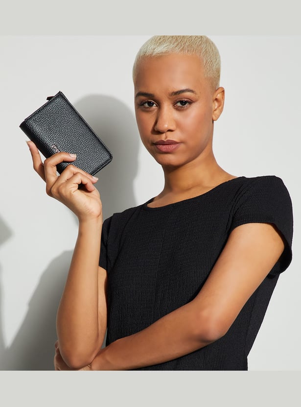 GINGER Textured Bi-Fold Wallet