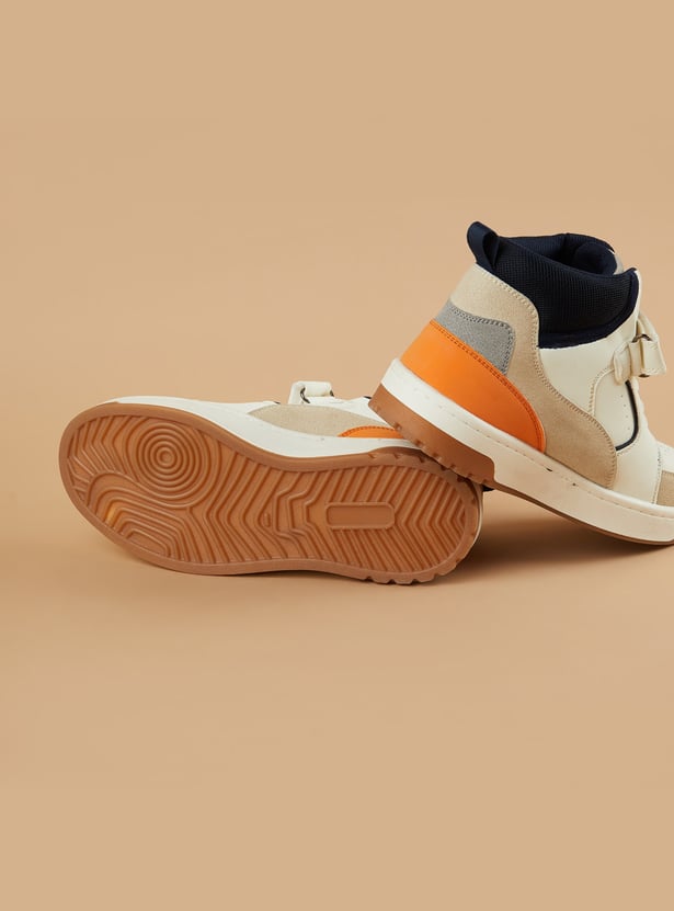 FAME FOREVER Boys Colourblocked Boots