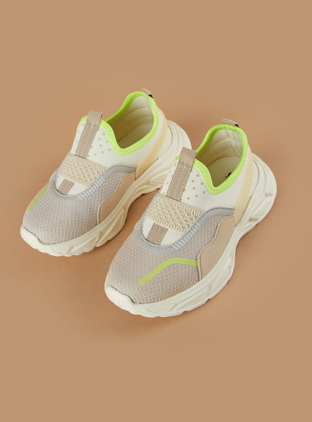 FAME FOREVER Boys Colourblock Slip-On Sneakers