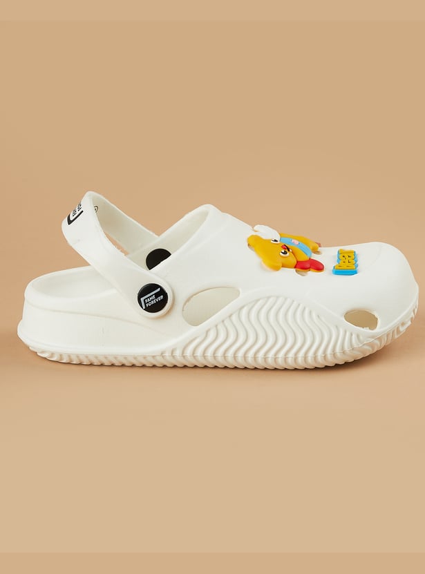 FAME FOREVER Charm Detail Clogs