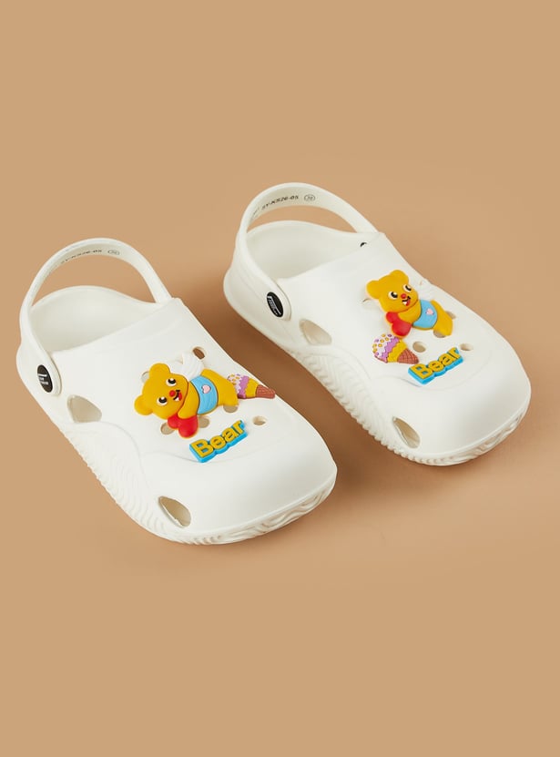 FAME FOREVER Charm Detail Clogs