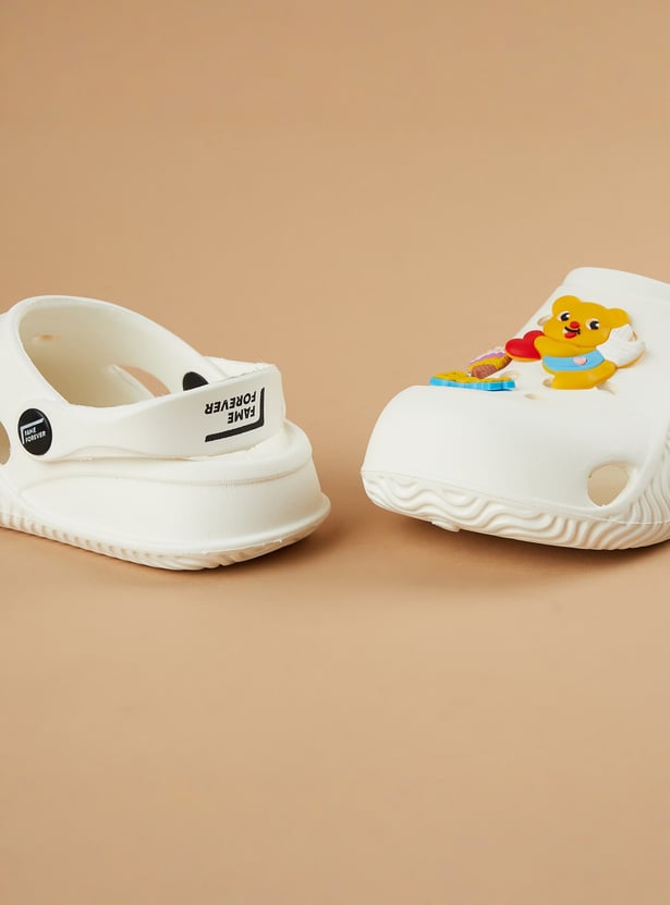 FAME FOREVER Charm Detail Clogs