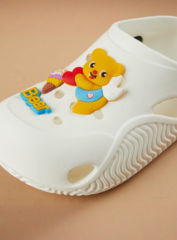 FAME FOREVER Charm Detail Clogs