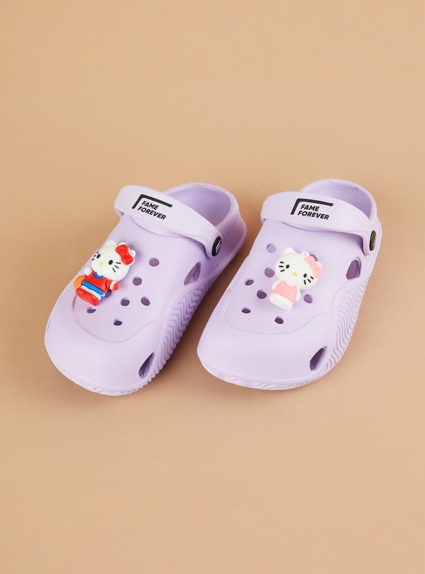FAME FOREVER Gibbitz Detailed Clogs