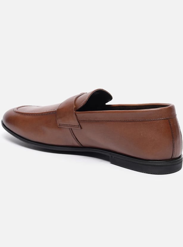 LOUIS PHILIPPE Solid Moccasins