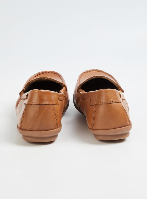 HUSH PUPPIES Solid Loafers